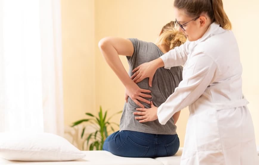 Soulagement des douleurs dorsales : traitements actuels et essais cliniques émergents